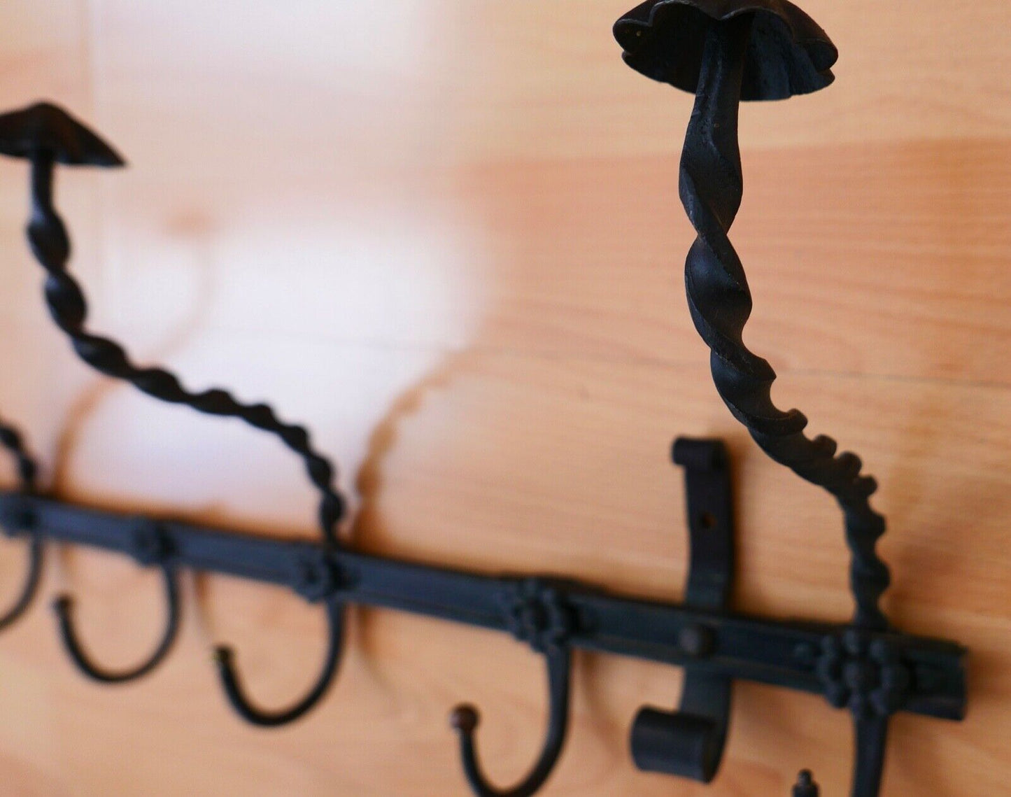 Alte Garderobe Eisen mit 9 Haken 98x22cm Wandgarderobe 1960er Jahre - Antikhandel-Stuttgart