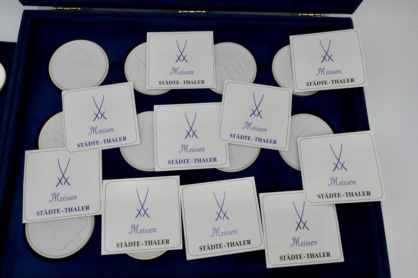 MEISSEN Sammelbox Städte Thaler & berühmte Persönlichkeiten Sammlung Medaillen - Antikhandel-Stuttgart