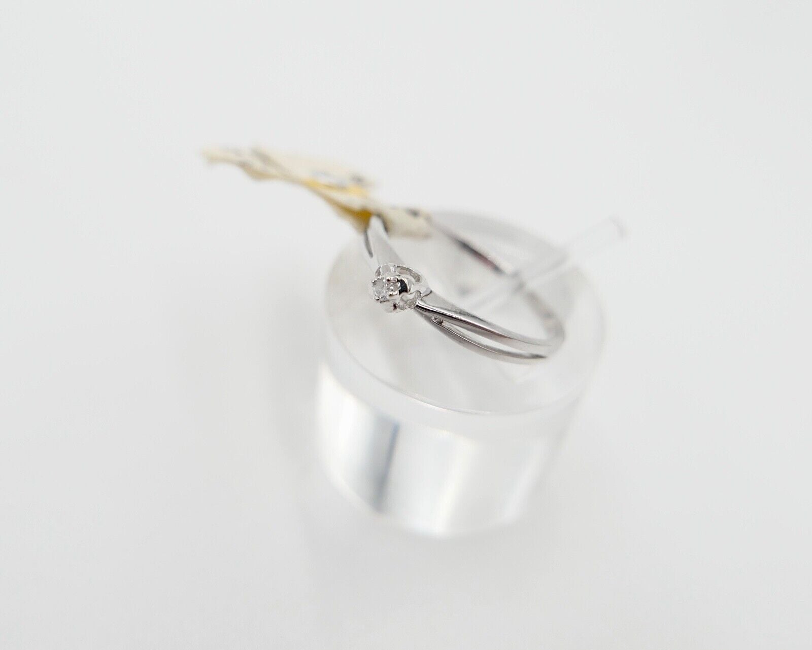 - NEU - 90er Jahre Solitär Ring Weißgold Gold 585 14K Brillant 0,015 Ct Gr. 52 - Antikhandel-Stuttgart