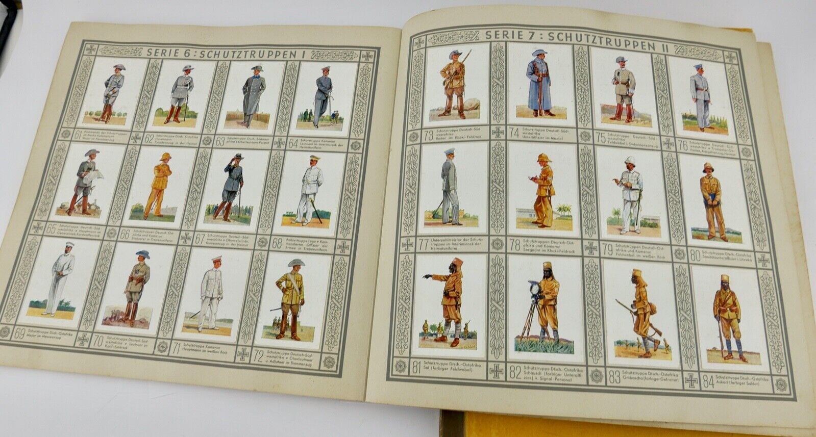 2x Alben Uniformen der Marine und Schutztruppen & Bilder Deutscher Geschichte - Antikhandel-Stuttgart