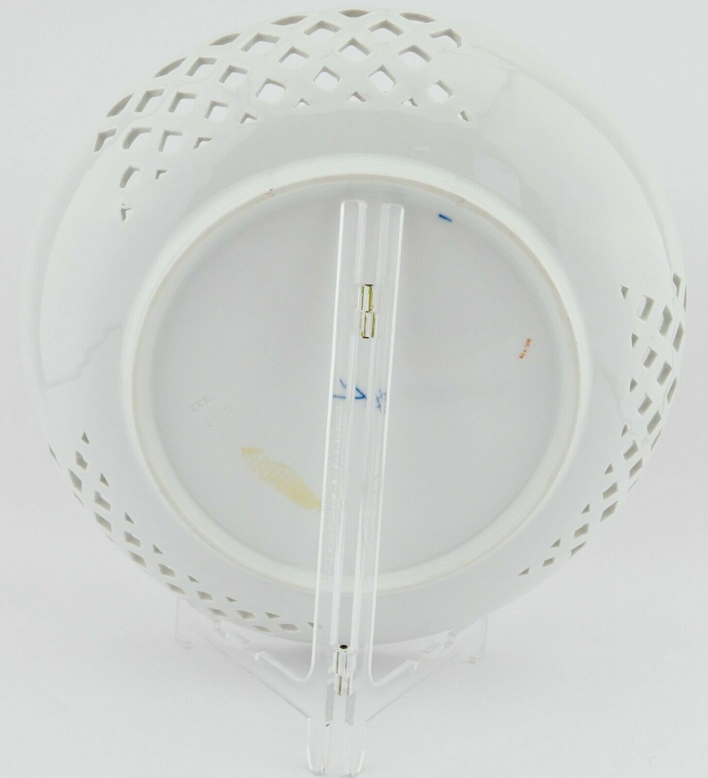 Meissen Durchbruchschale Weiß Goldrand Ø 25 cm Blumendekor 332 46a / 206 - Antikhandel-Stuttgart