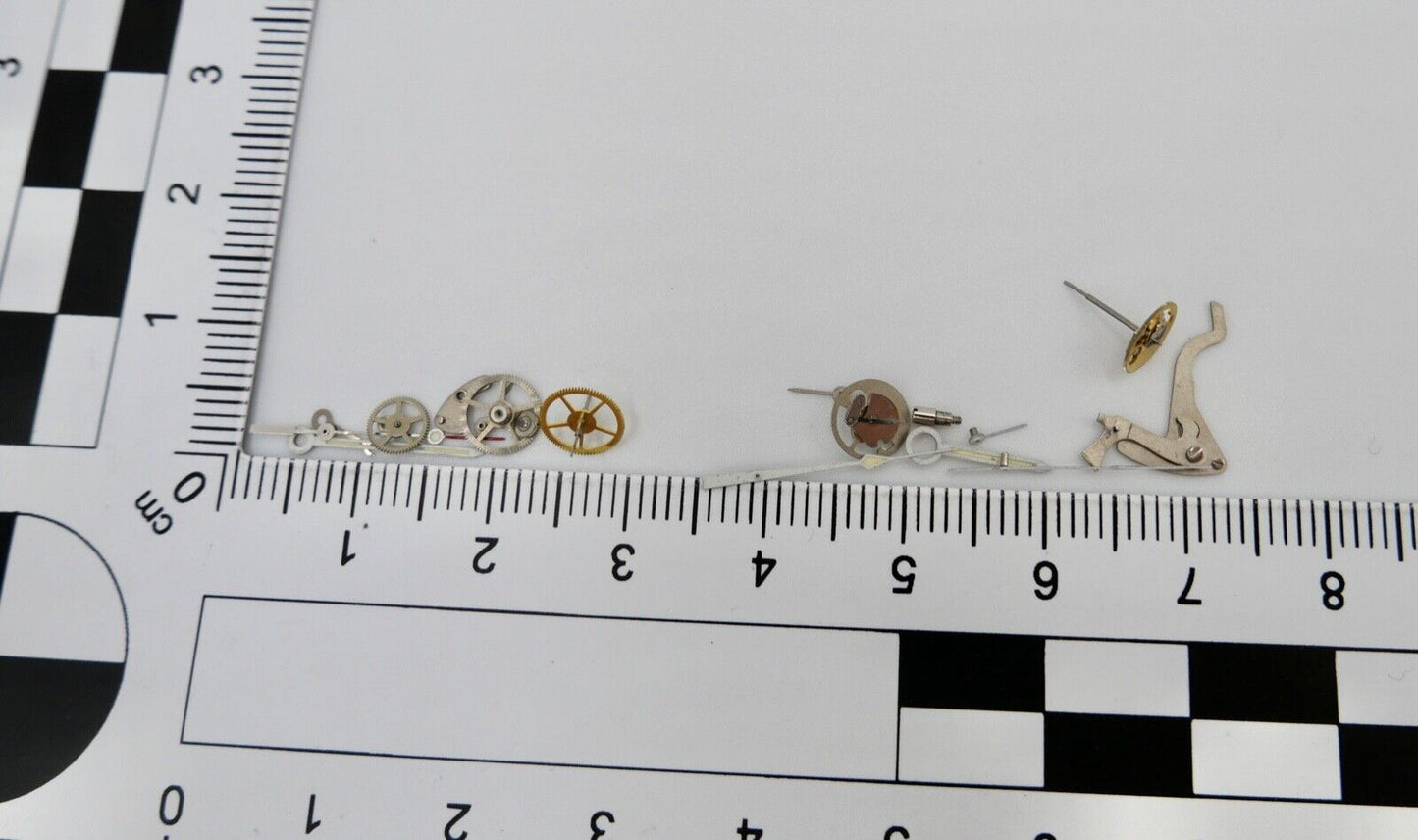 ( Vermutlich ) Omega Speedmaster Ersatzteile Armbanduhren Zeiger Werkplatte usw. - Antikhandel-Stuttgart