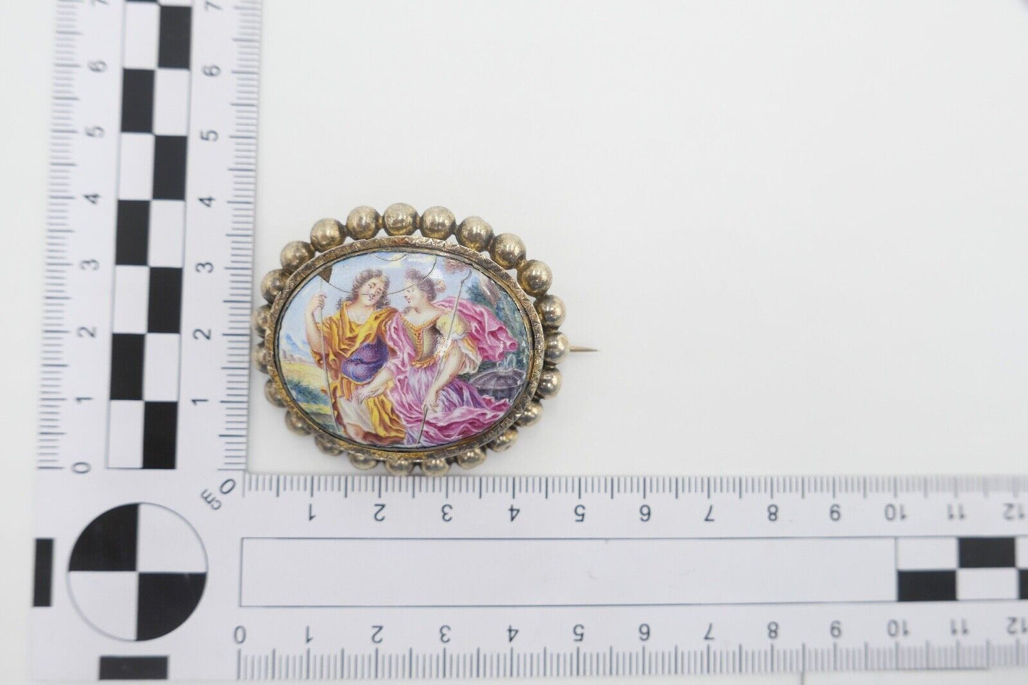 antike Brosche aus dem 19. Jh Silber vergoldet Emaille Barock Szene - Antikhandel-Stuttgart