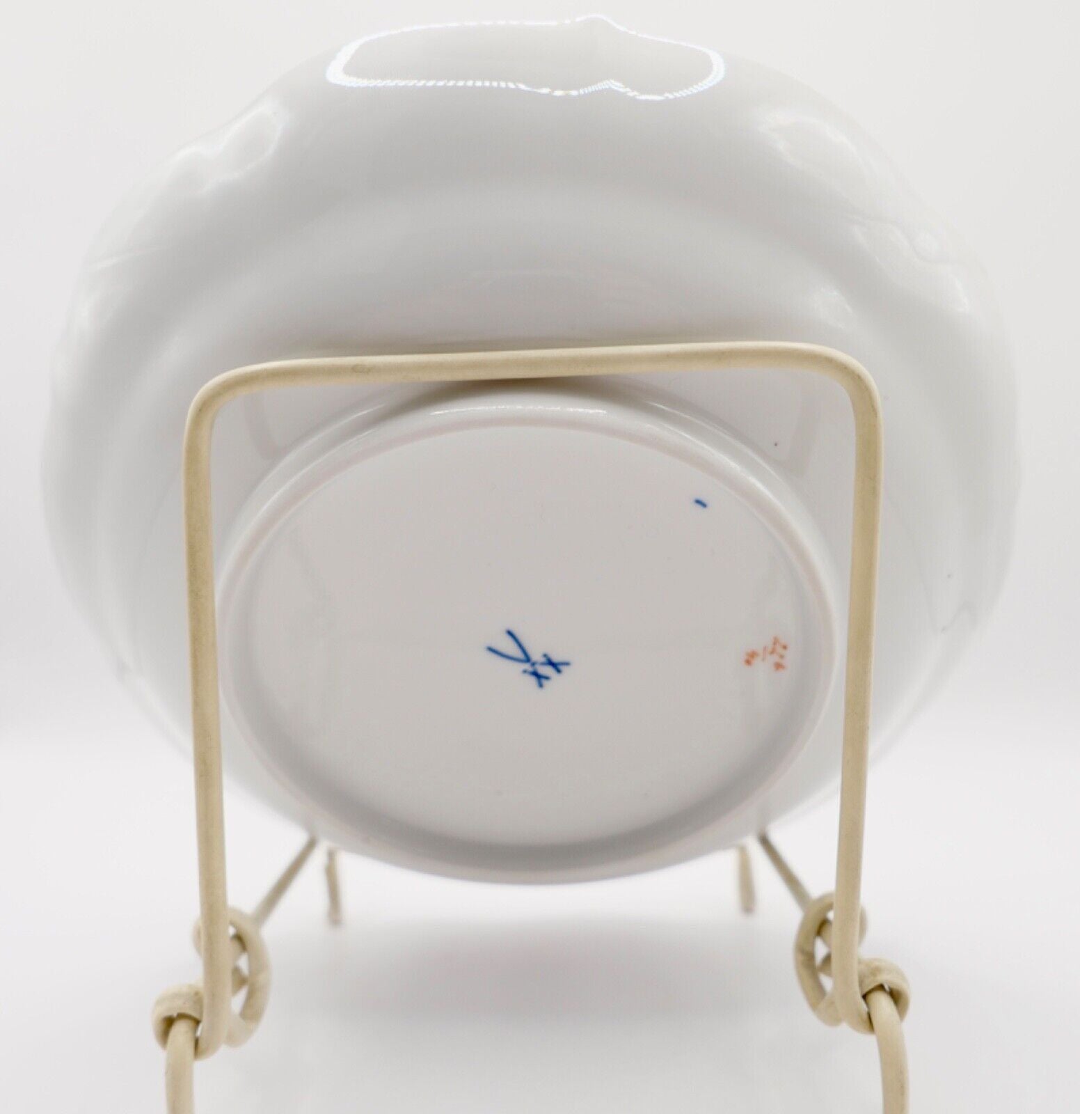 Meissen Schale " Blumenbemalung " mit Goldrand Ø 18cm - Antikhandel-Stuttgart