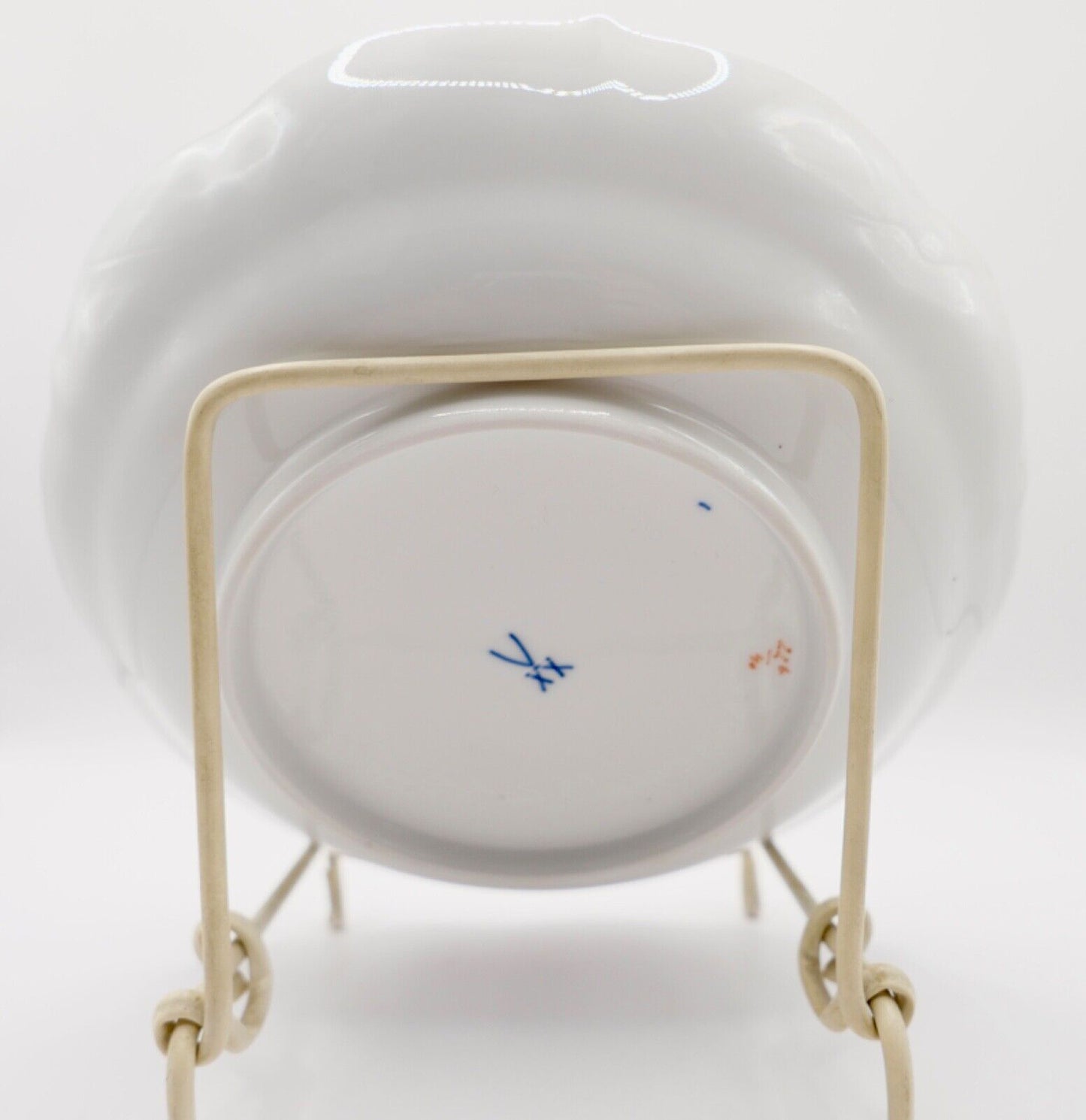 Meissen Schale " Blumenbemalung " mit Goldrand Ø 18cm - Antikhandel-Stuttgart