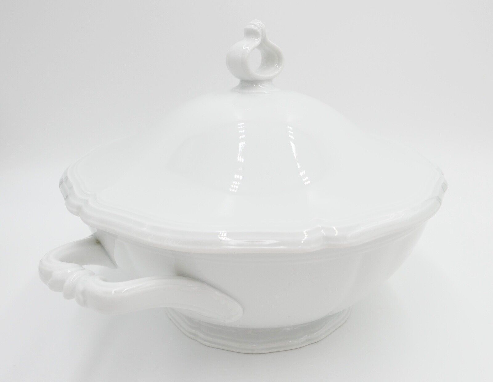 Porzellan Suppenterrine Rosenthal Chippendale Weiß - Antikhandel-Stuttgart