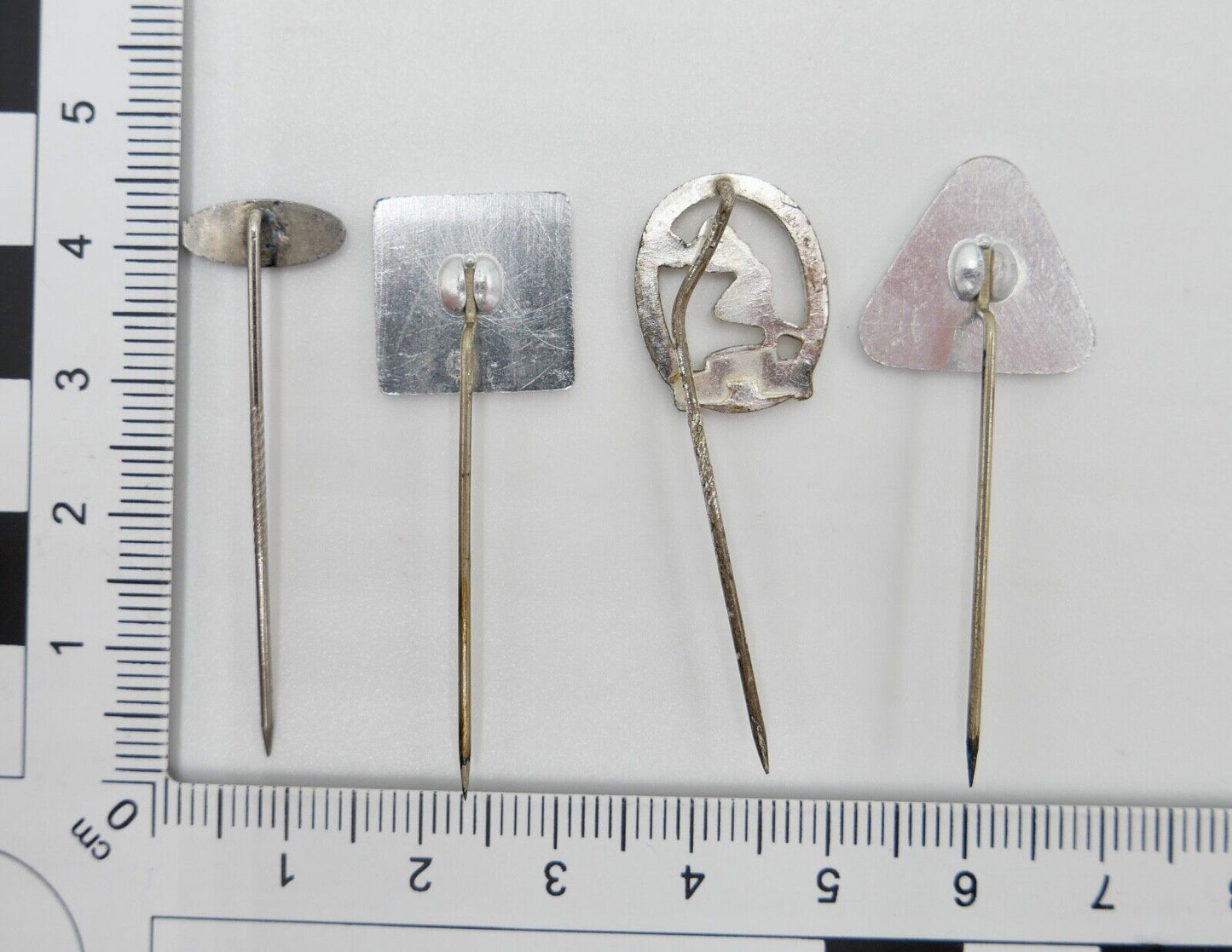 4 alte Pin Anstecknadel FORD AC DELCO ATLAS DLV 1976 - Antikhandel-Stuttgart