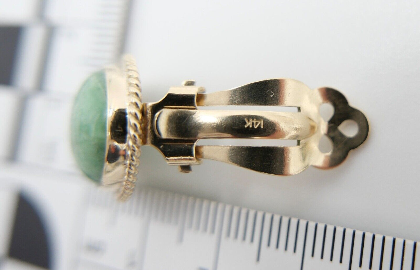 1980er Jahre Gelbgold 585 / 14K Ohrclips mit AVENTURIN - Antikhandel-Stuttgart