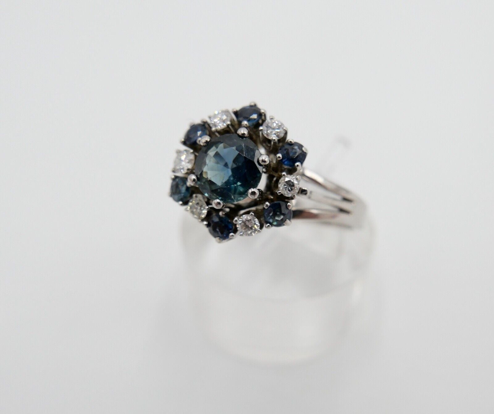 1970er Jahre Ring Weißgold 750 /18K Brillanten & Saphire 1,39 Ct Gr. 60 - Antikhandel-Stuttgart