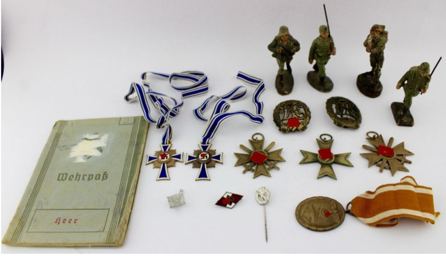 Posten Orden Wehrpass Elastolin KVK Mutterkreuz Sport - Antikhandel-Stuttgart