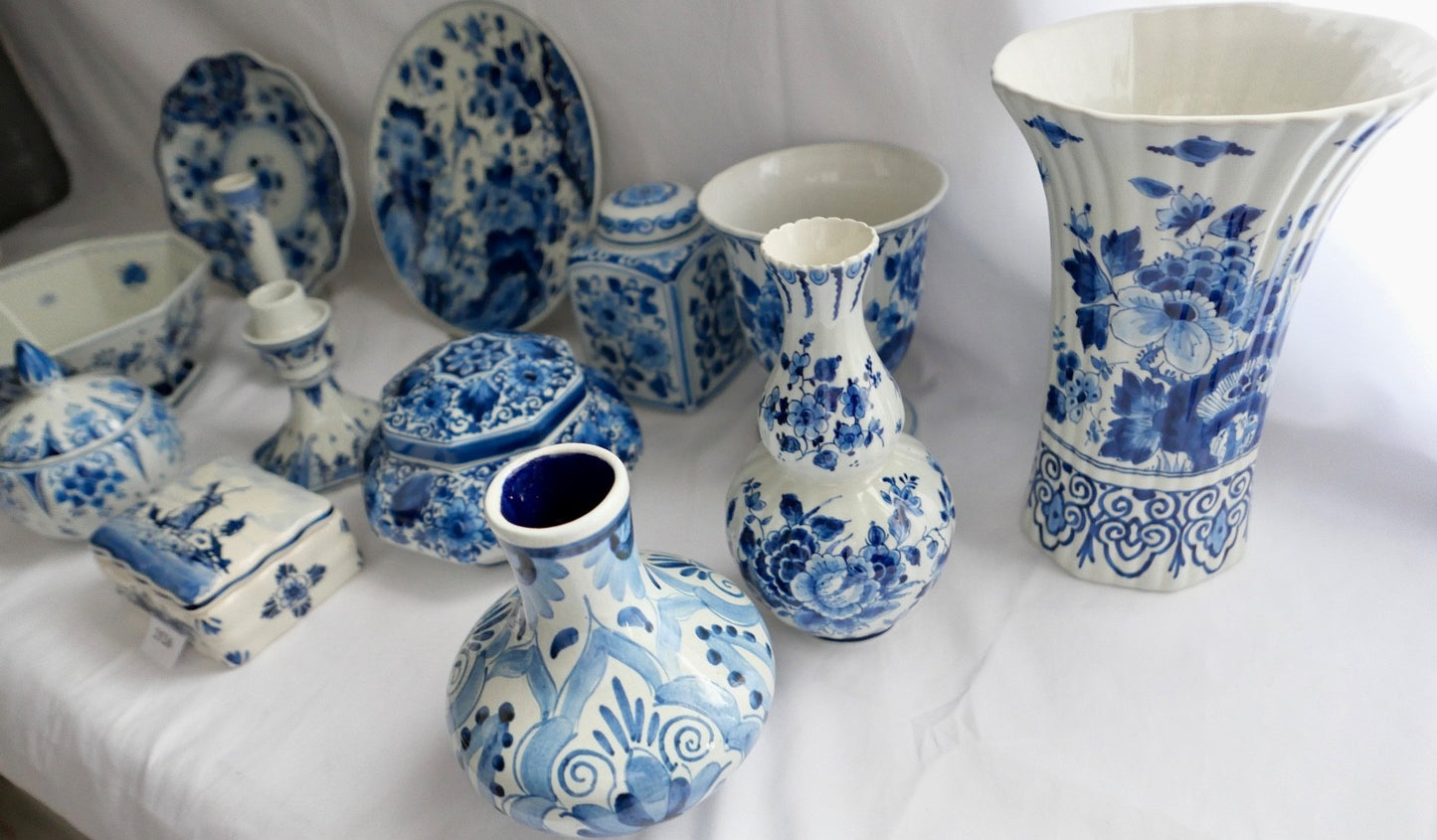 13 Teilig Posten Konvolut DELFT Teller Vase Schüssel Dose