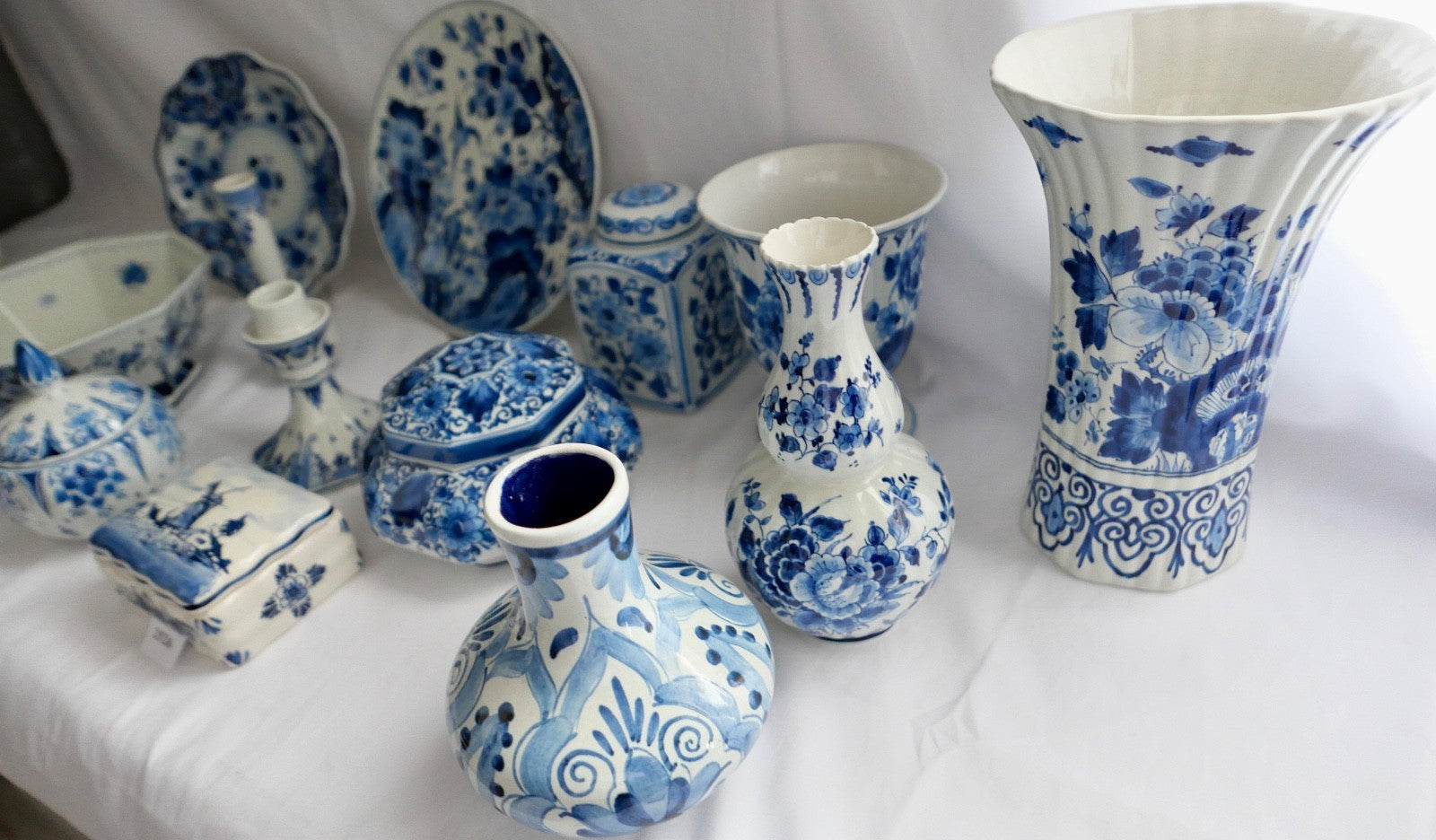 13 Teilig Posten Konvolut DELFT Teller Vase Schüssel Dose
