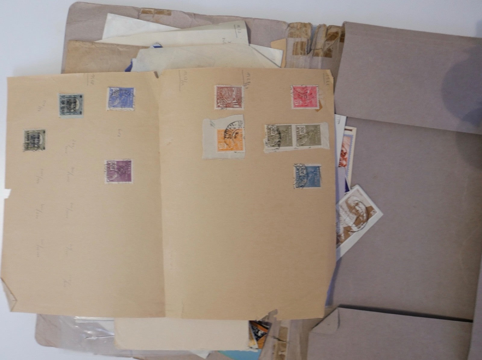 28 Kg Briefmarkennachlass Alben Sammlungen Deutschland Europa Übersee Lose Ware