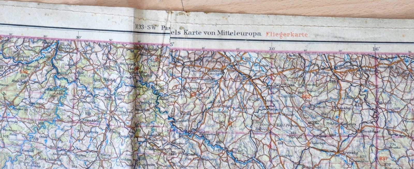 Große Vogels Fliegerkarte M33-SW von 1940 auf Kunstharzfolie 1:500000 M. Europa
