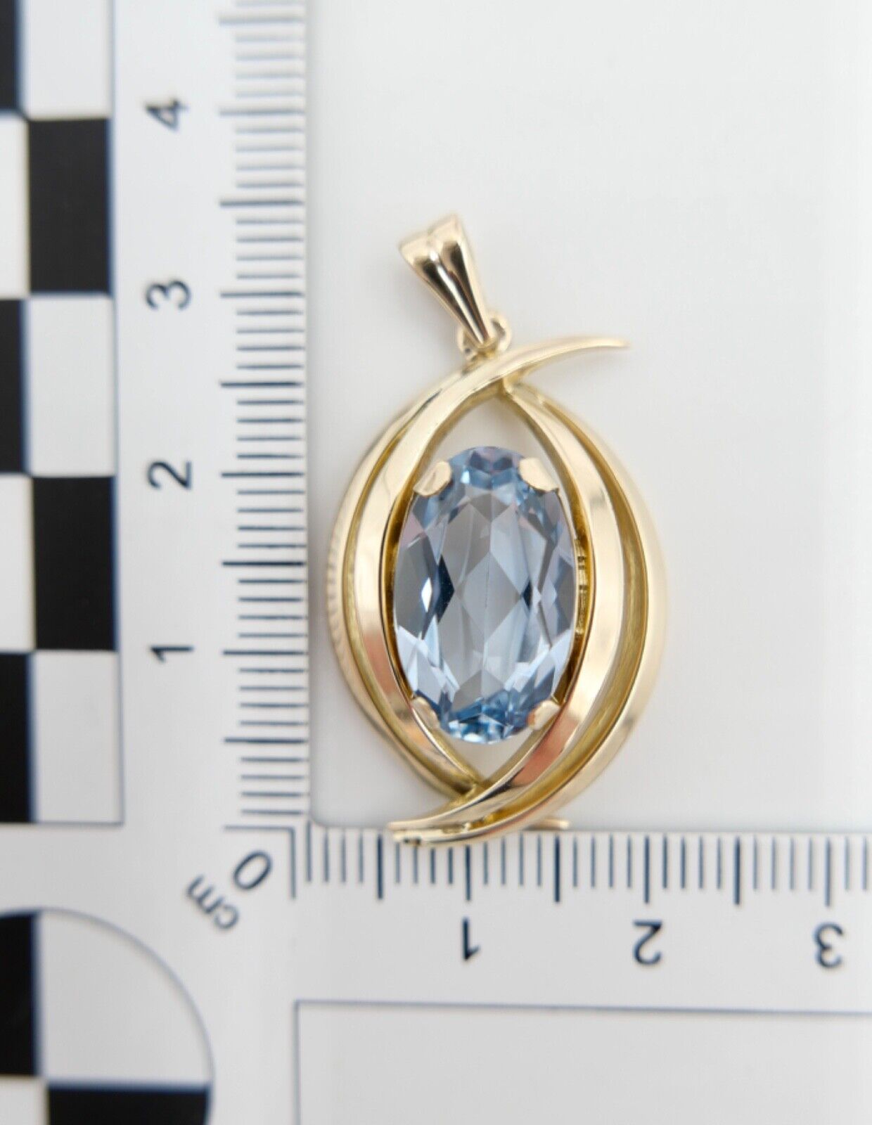 Anhänger 333 / 8K Gelbgold Blauer Spinell OVAL Schliff 5,5 Ct   Ø 30 mm   