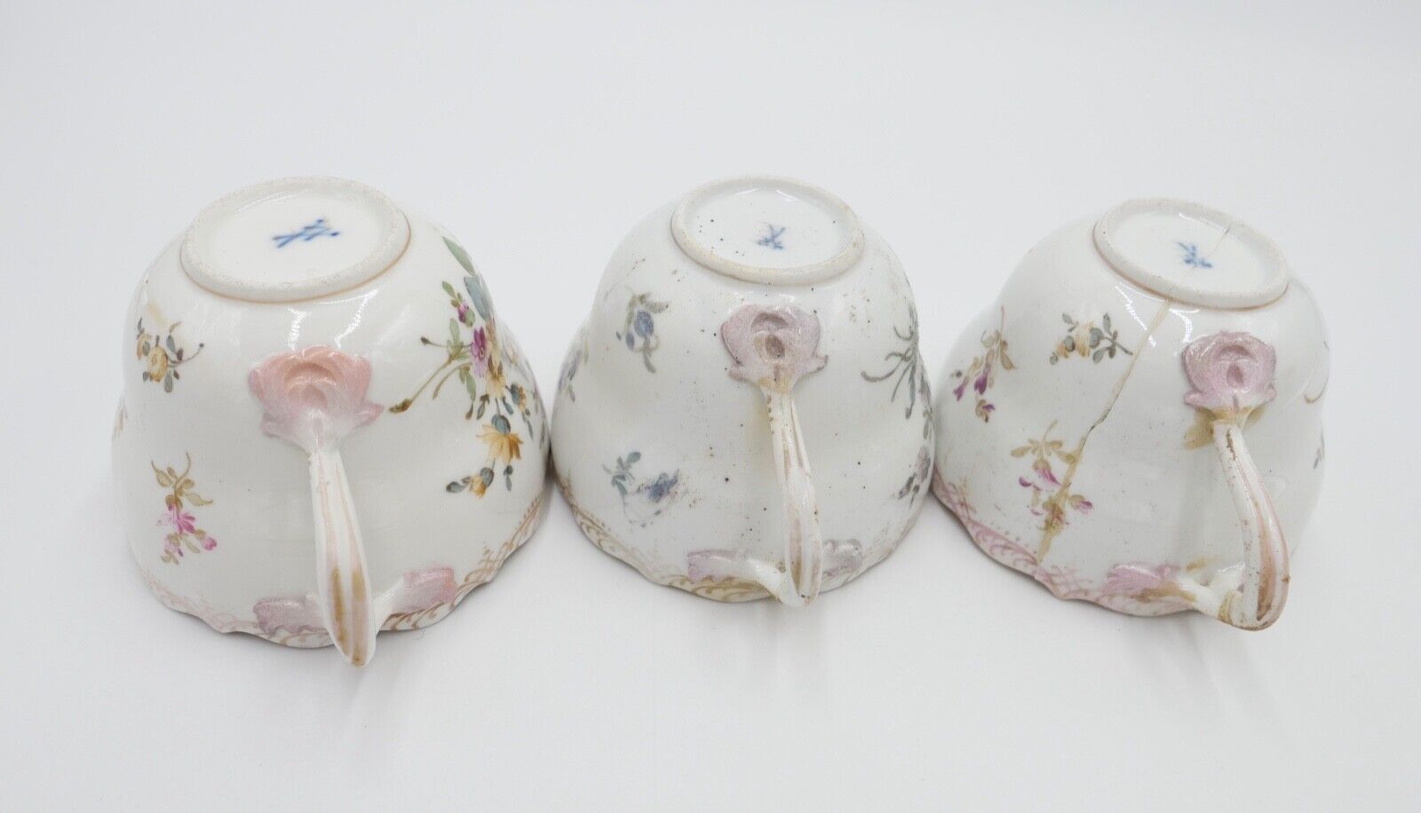 Meissen 3 Teetassen Knaufzeit 1860 1900 Barock Blumen Bukett Muster