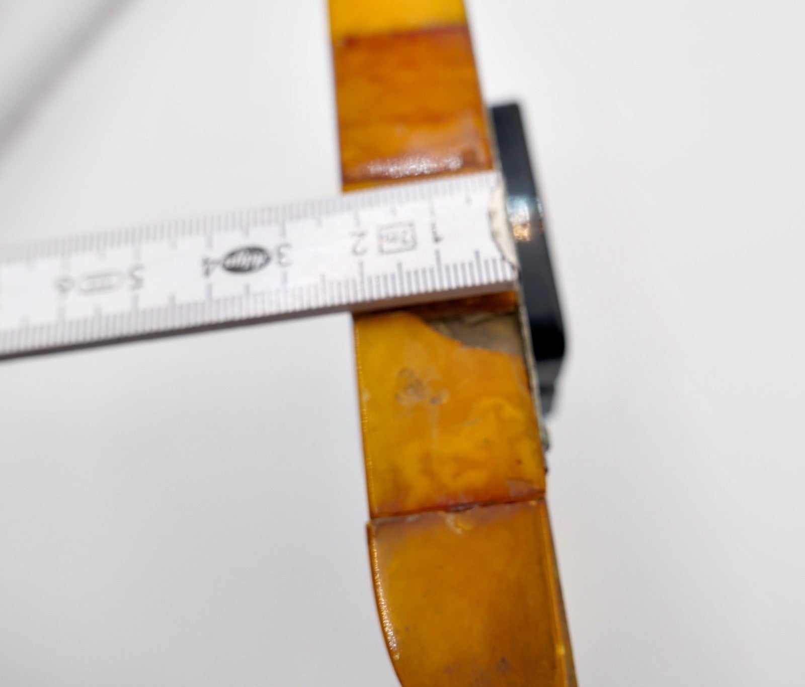 8 Tag Tischuhr SBM  Staatliche Bernstein-Manufaktur Königsberg butterscotch