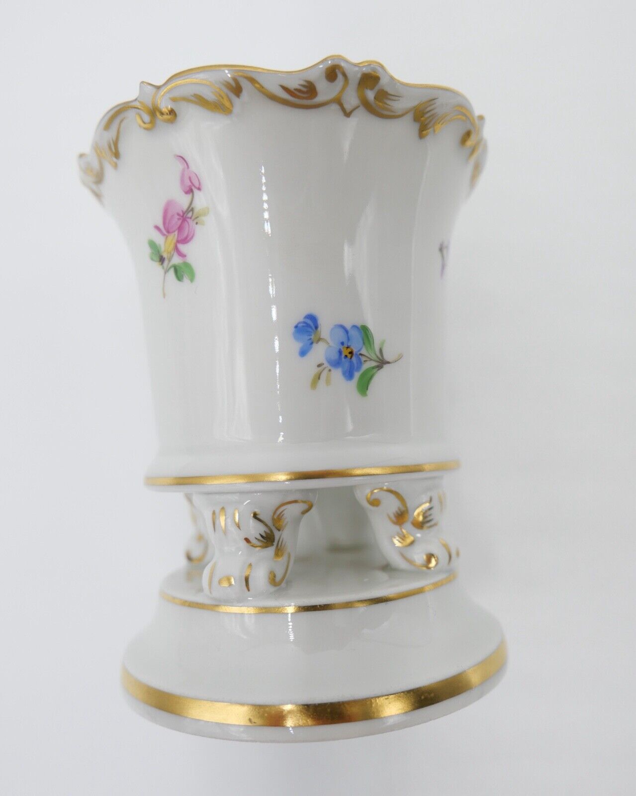 50er Meissen Nr. 37Y Streublümchen Porzellan Vase Füße 2. Wahl Goldrand Dekor