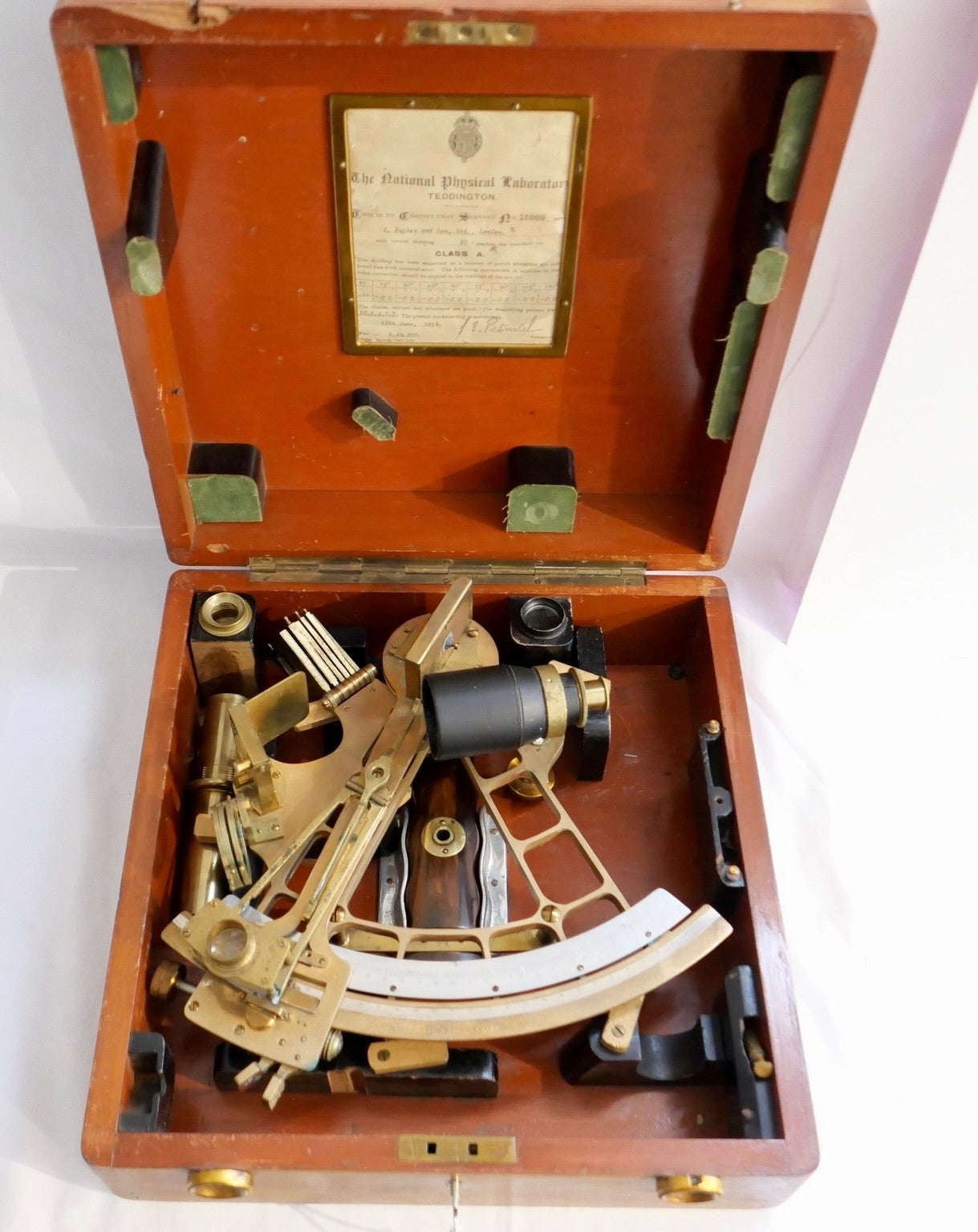 Maritimer Sextant Henry Hughes & Son Ltd NPL Class A von 1928