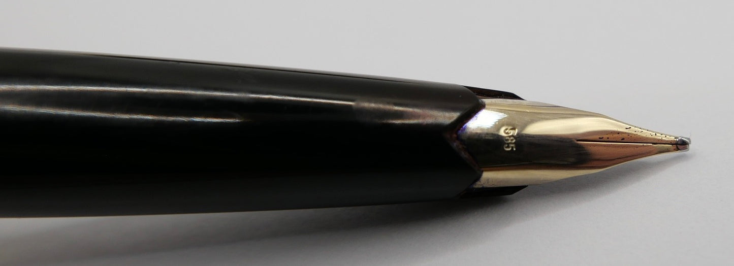 Nr. 121 Füller Füllfederhalter Montblanc 585 14kt Gold Feder