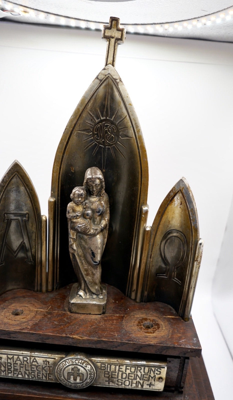 Historischer Hausaltar Fr. Welty Augsburg von 1954 mit mechanischer Spieluhr