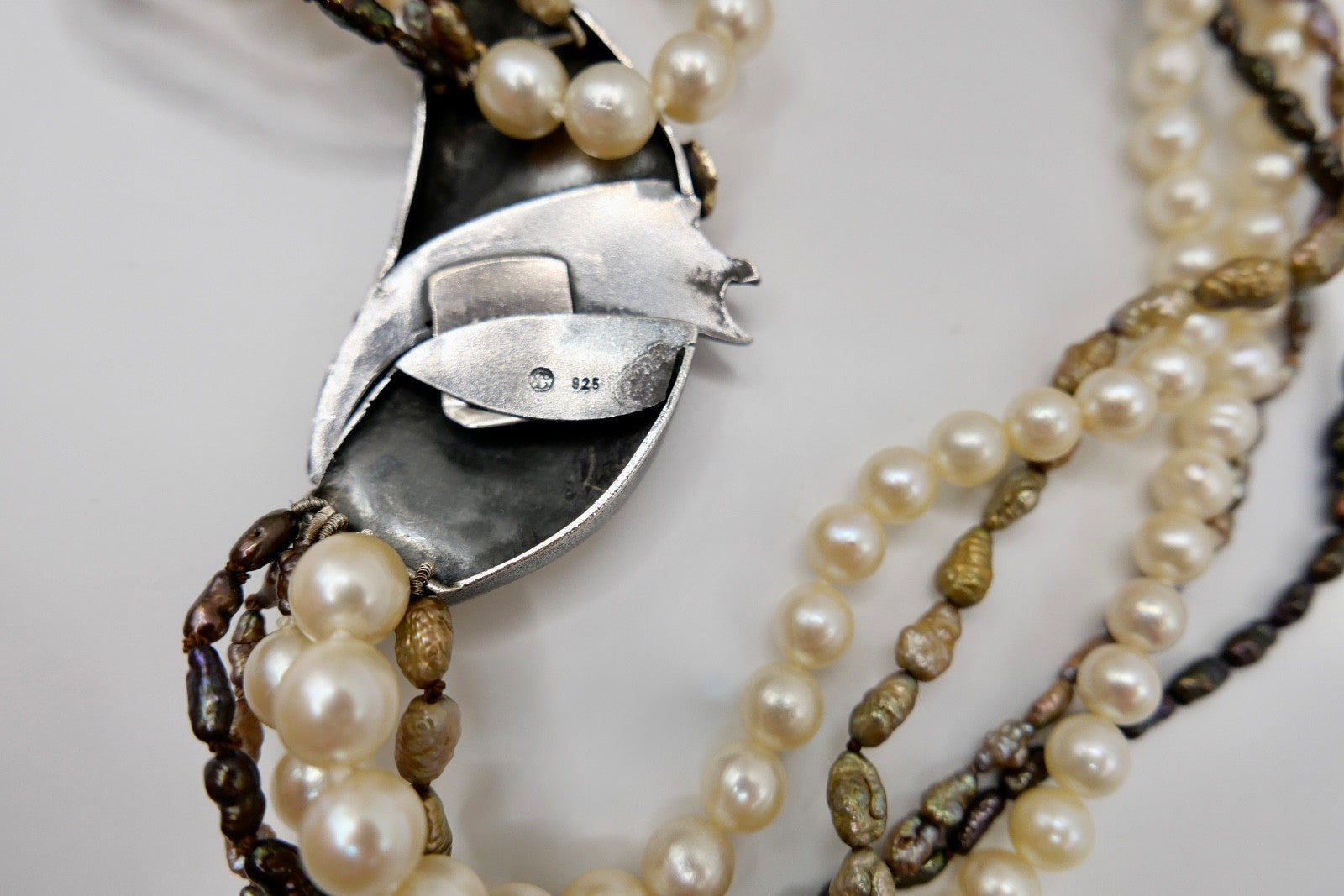 80er Perlenkette Collier 5-reihig 925 Silber vergoldet Schmetterlingsverschluss