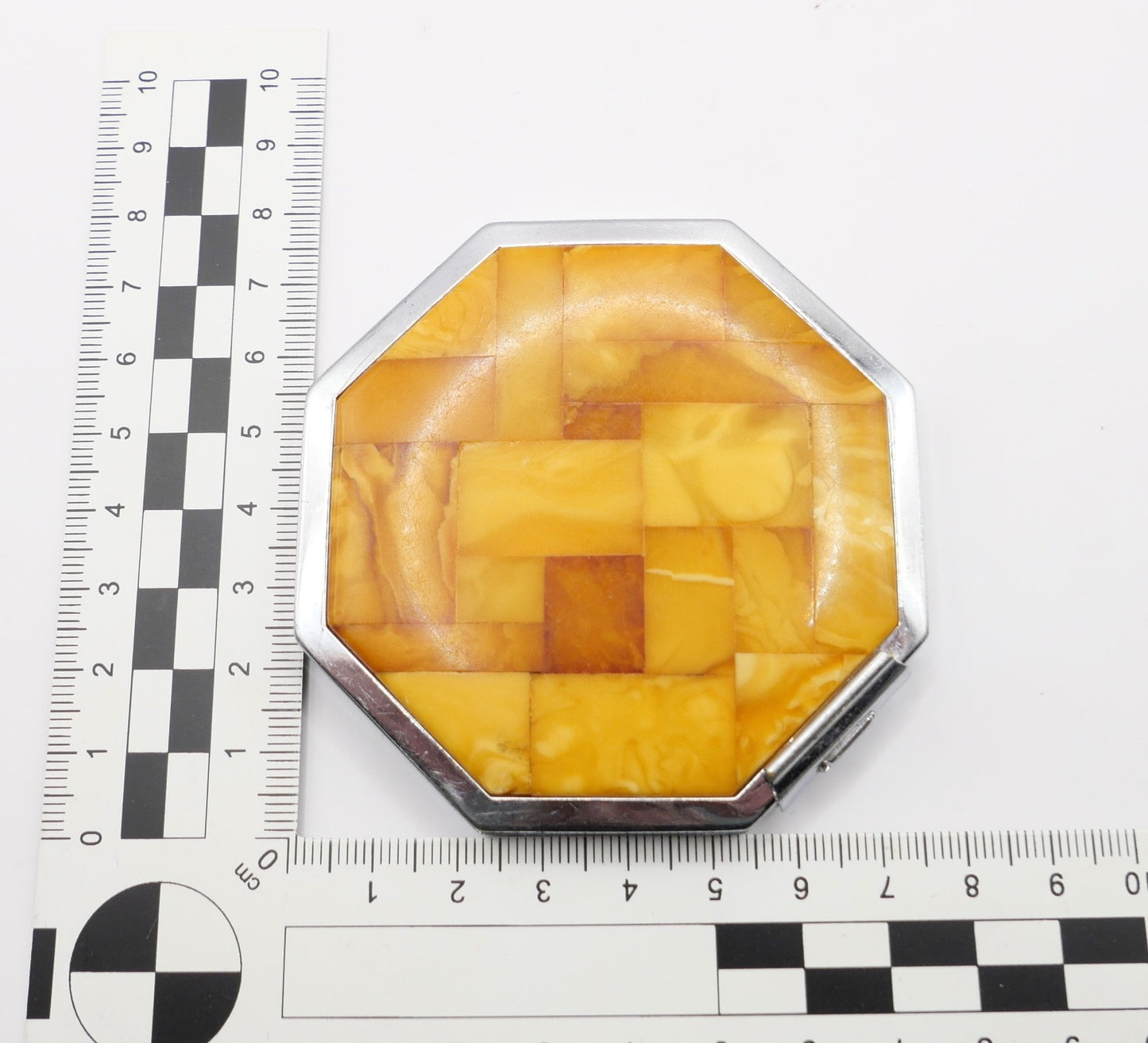 alte Puderdose mit Spiegel Bernstein butterscotch Ø 7,5cm