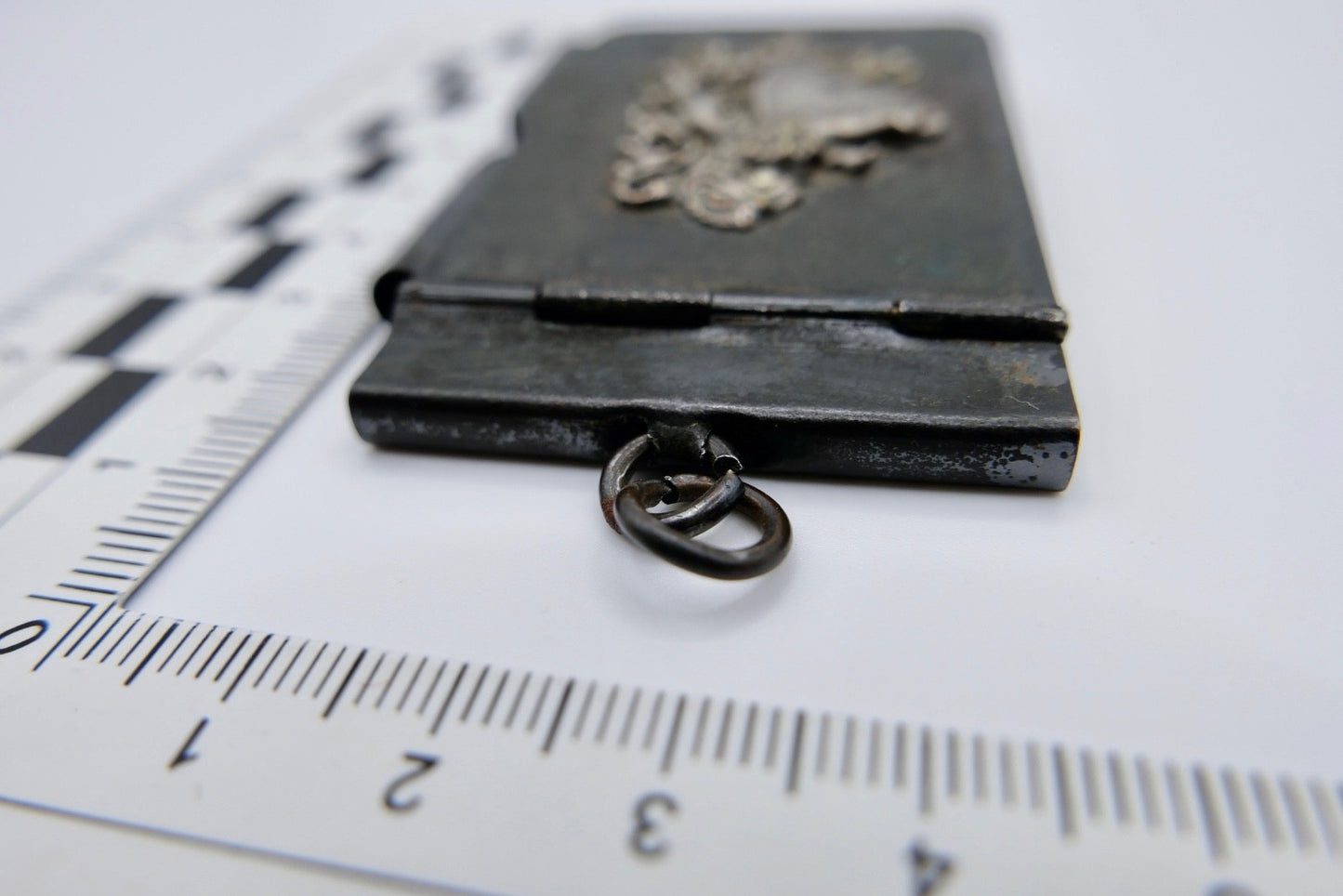 Antikes Chatelaine Notizbuch Metall Löwen-Wappen um 1900 Miniatur-Almanach