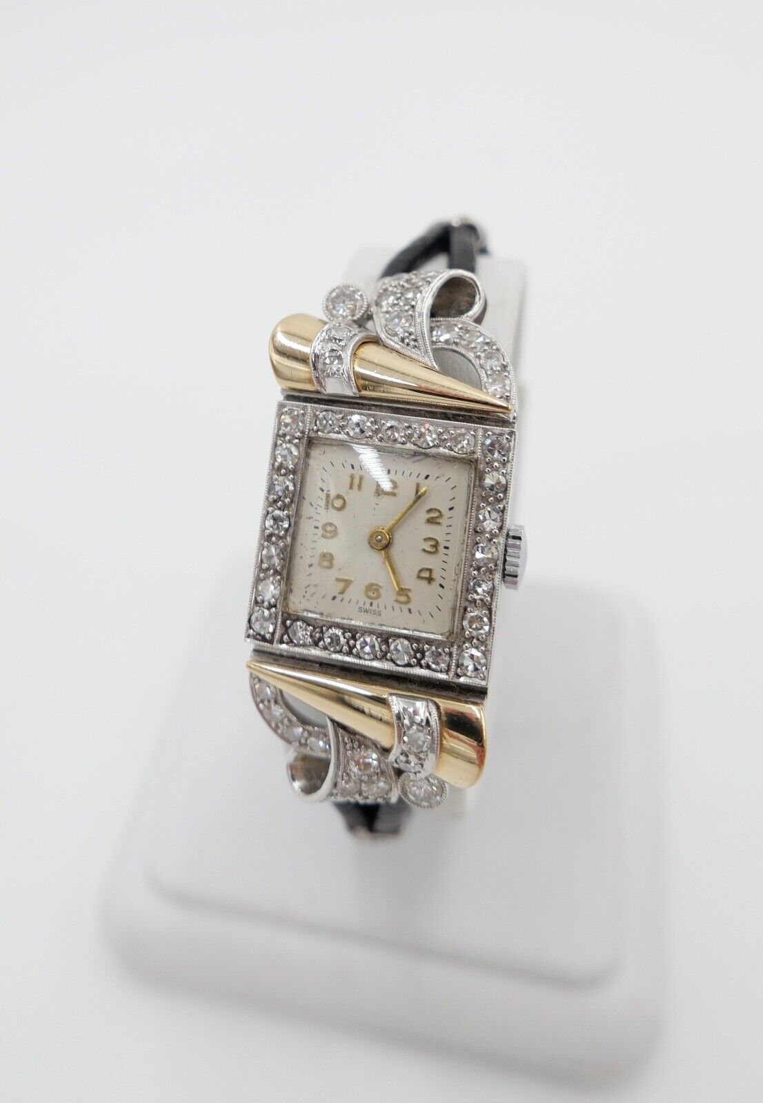 ART DECO DAMEN ARMBANDUHR 750 / 18K WEIß GELB GOLD 48x Diamant Brillant  2,16 CT