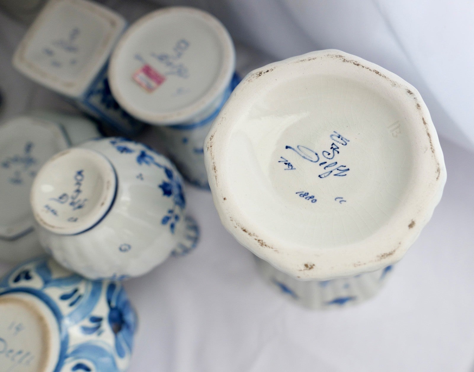 13 Teilig Posten Konvolut DELFT Teller Vase Schüssel Dose