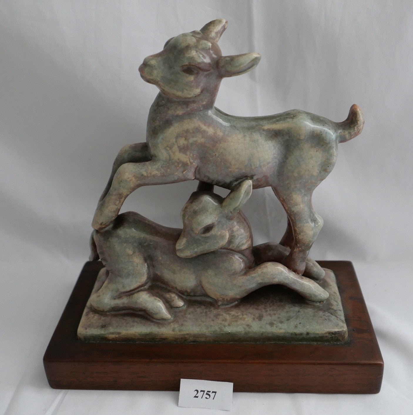 Art Deco Keramik Skulptur Rehkitz auf Holzsockel Rudolf R. Rempel 1934