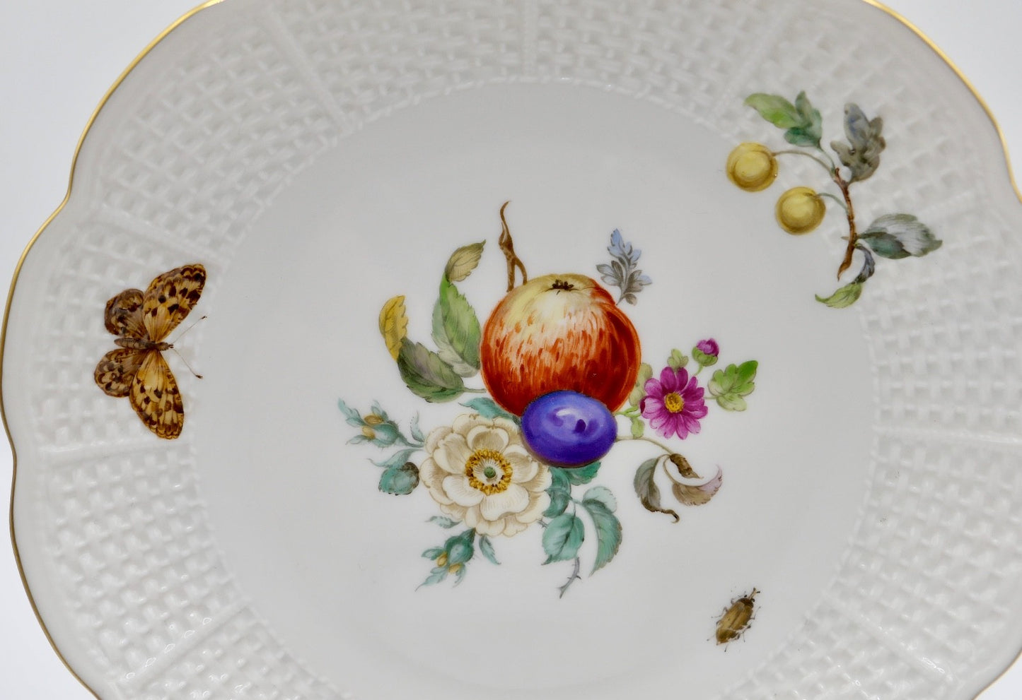 Ludwigsburg Porzellan Schälchen Schale Blumen Obst Dekor 17,5 cm Korbmuster