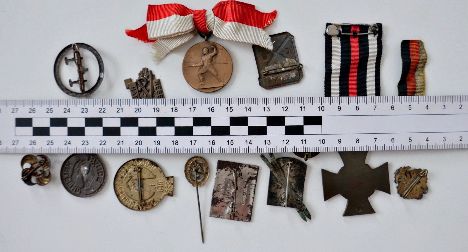 Militaria Konvolut Orden Abzeichen Ehrenkreuz 1.Weltkrieg Freikorps Flieger