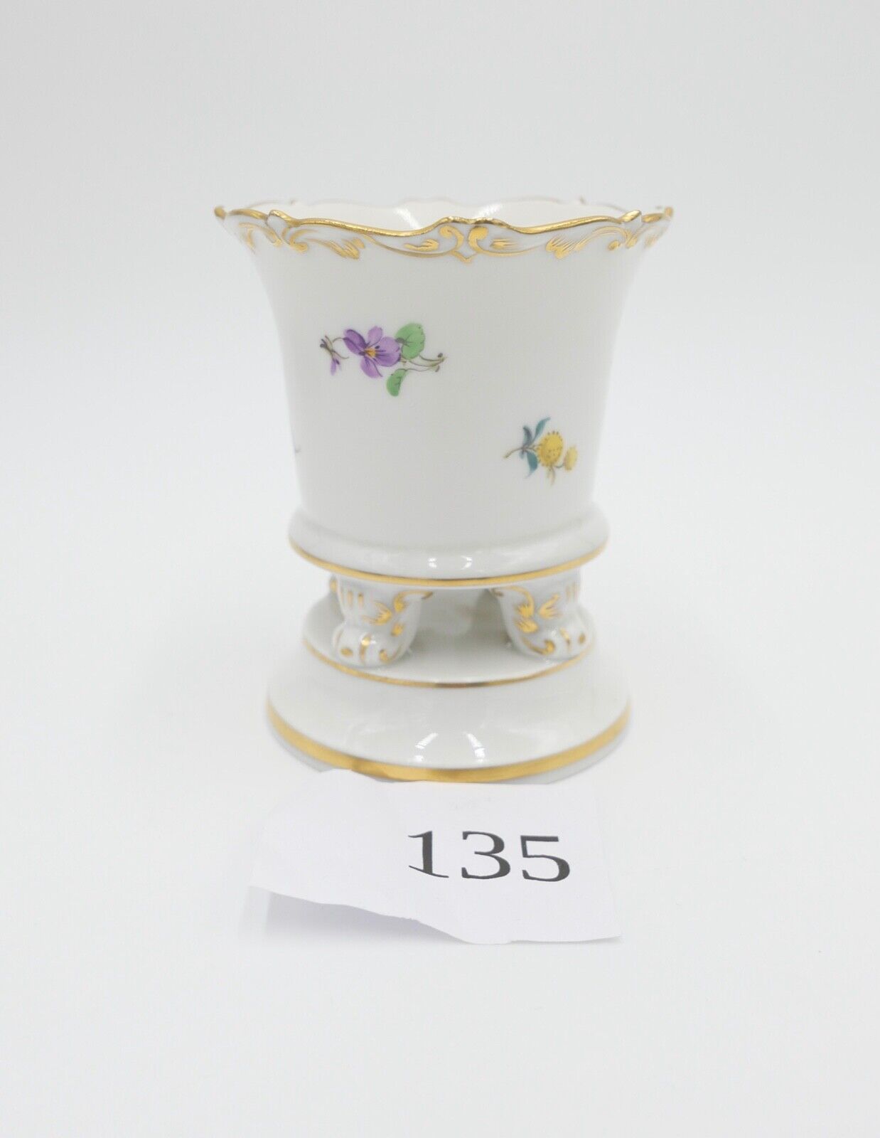 50er Meissen Nr. 37Y Streublümchen Porzellan Vase Füße 2. Wahl Goldrand Dekor