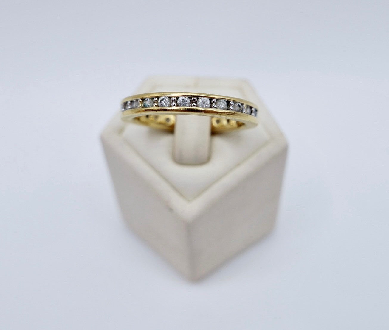 Alter eleganter Eternity Memory Ring vergoldet mit Besatz Gr. 57 mit Hersteller