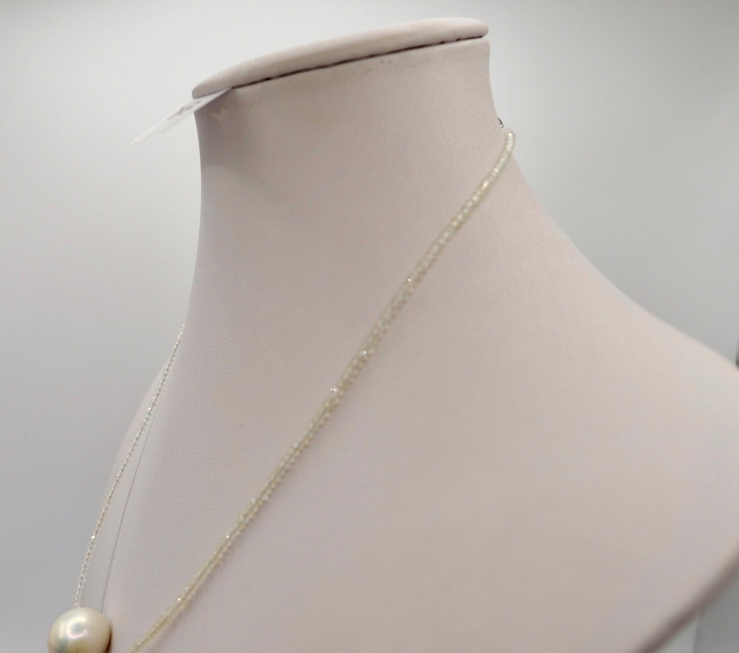 Elegante Kette mit großer Barockperle & Bergkristall 50 cm Silberverschluss