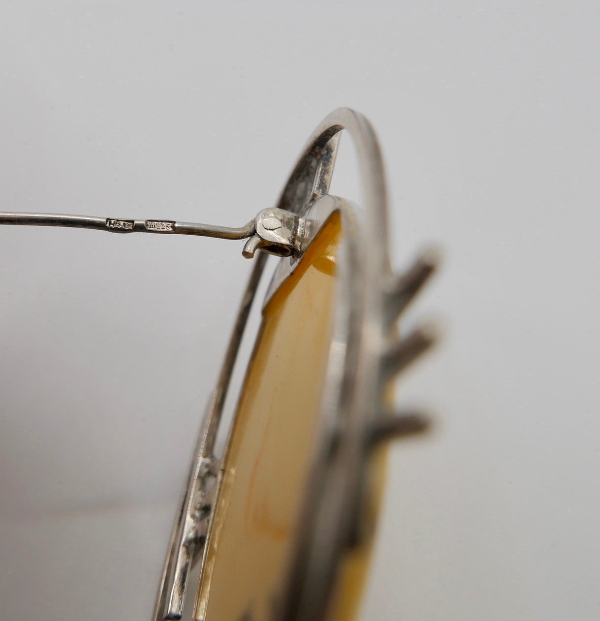 Vintage Silberbrosche mit gelbem Naturbernstein 925 Silber butterscotch