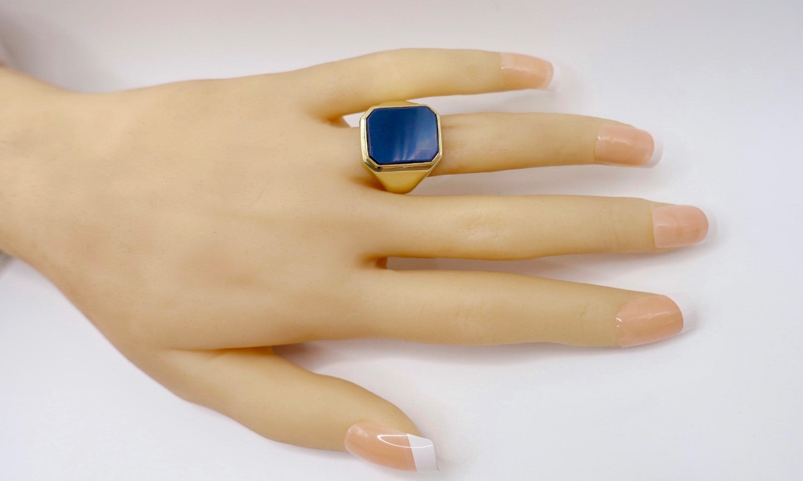 Goldener Herrenring mit Lapis Lazuli - 333 8K Gold Siegelring Gr. 63
