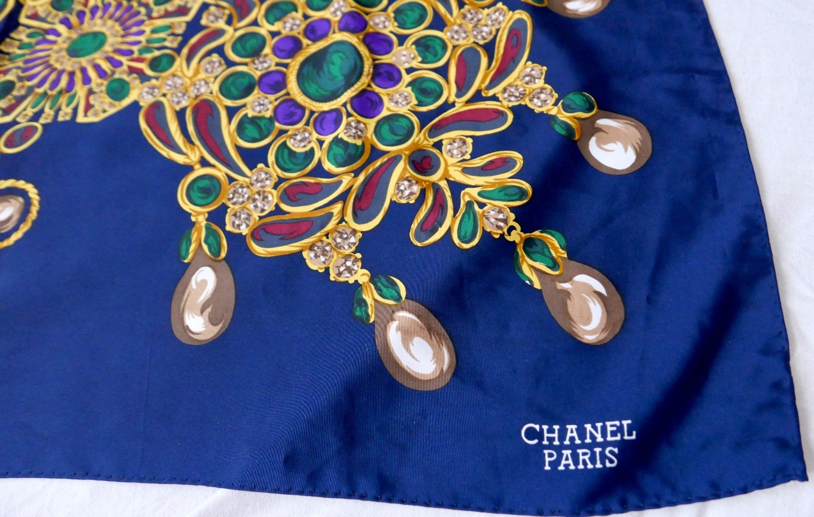 Vintage Chanel Halstuch Tuch Schal Seidenschal 80er  90er Jahre NEUwertig