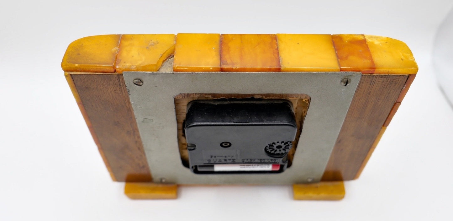 8 Tag Tischuhr SBM  Staatliche Bernstein-Manufaktur Königsberg butterscotch