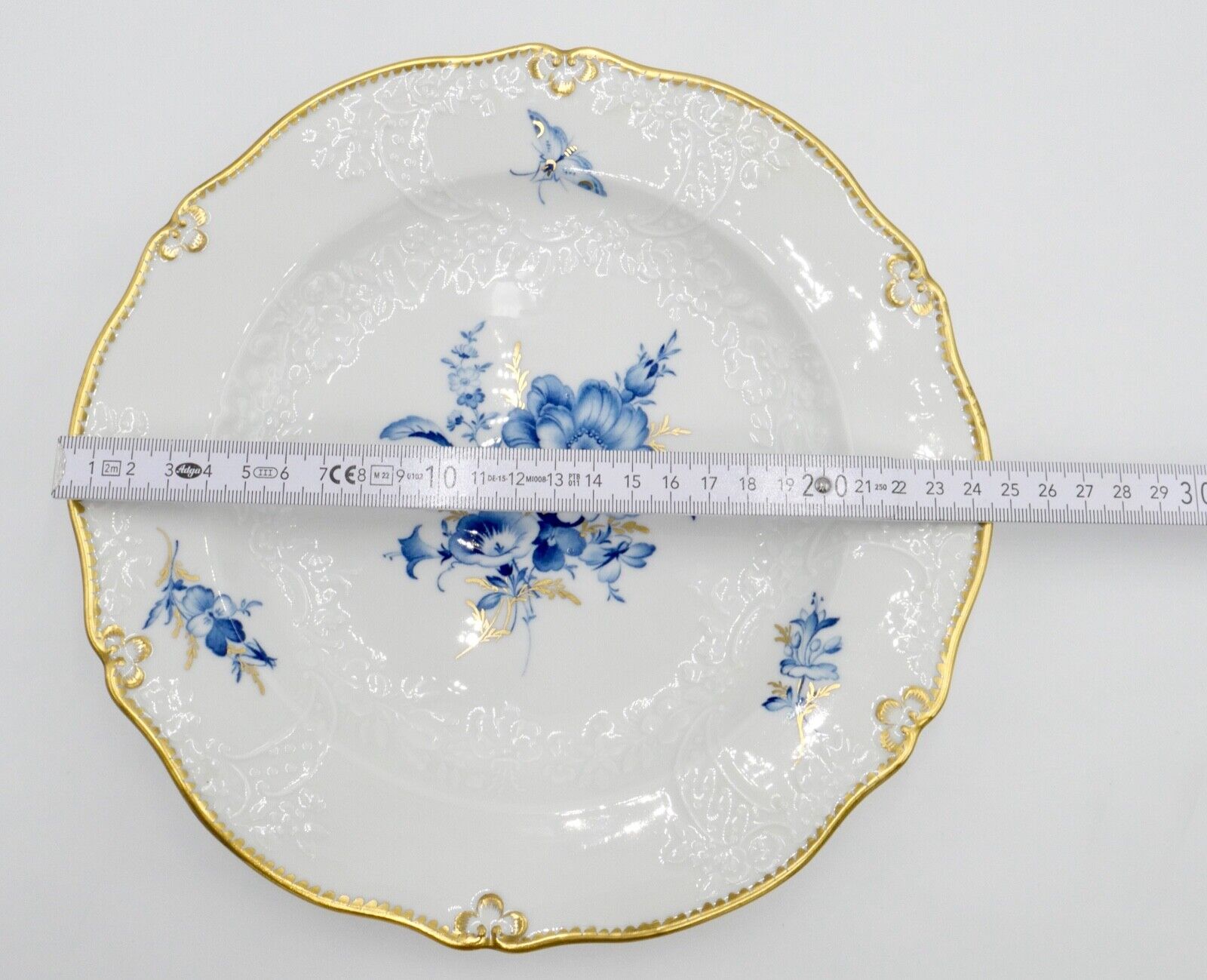 Meissen Porzellan Relief Teller Ø 25cm Goldrand Blumen Schmetterling Blau 3701