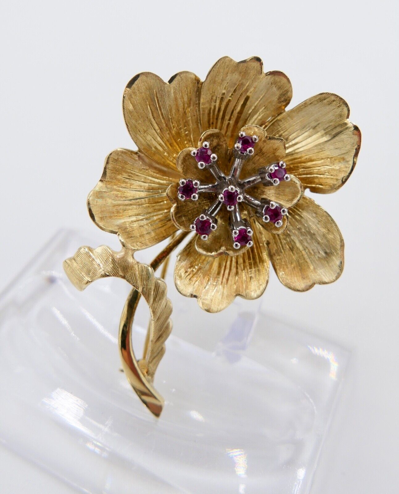 Massive Florale Gold Brosche mit Rubin 585 / 14K  Blume Ø 46mm 0,28 Ct 