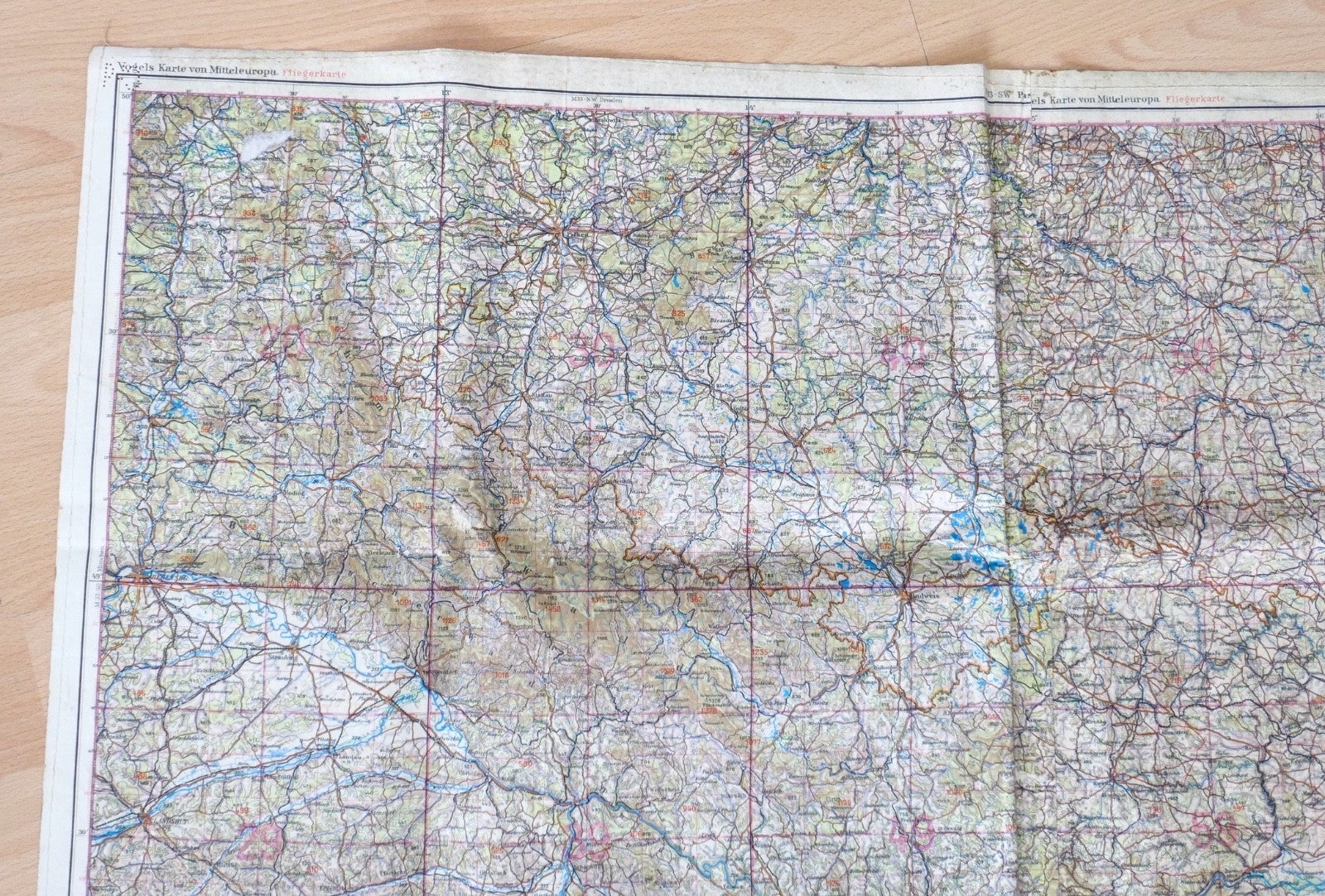 Große Vogels Fliegerkarte M33-SW von 1940 auf Kunstharzfolie 1:500000 M. Europa