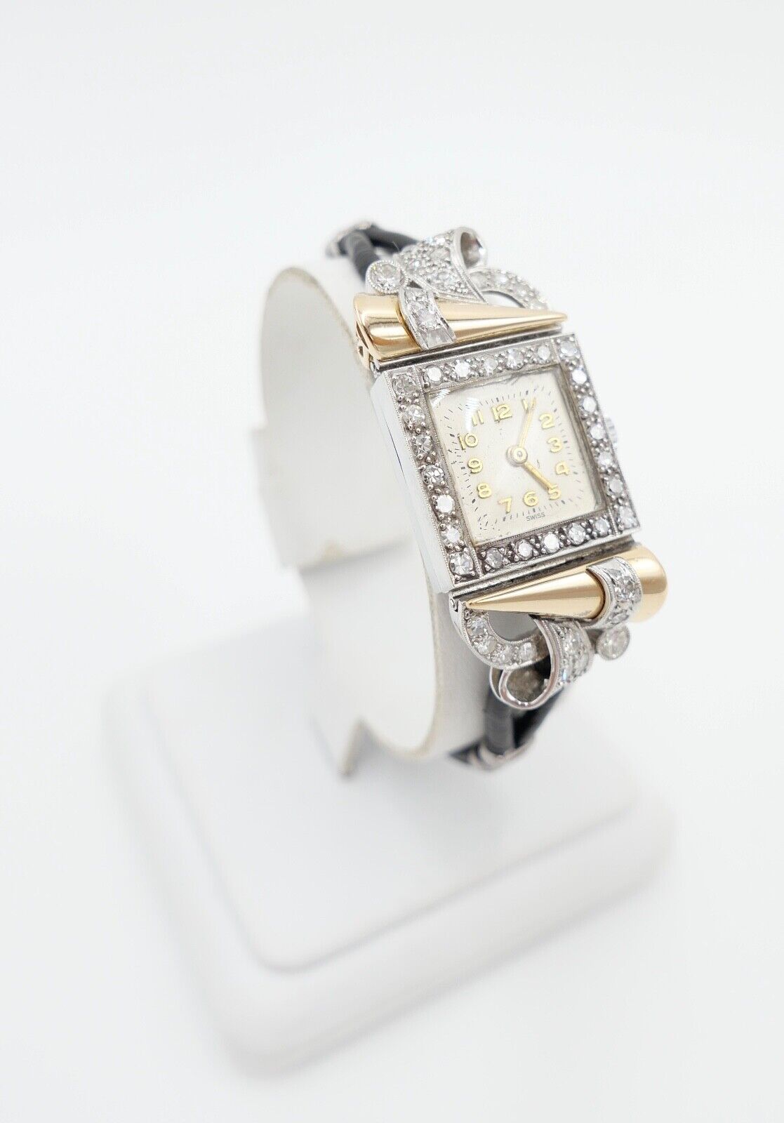 ART DECO DAMEN ARMBANDUHR 750 / 18K WEIß GELB GOLD 48x Diamant Brillant  2,16 CT