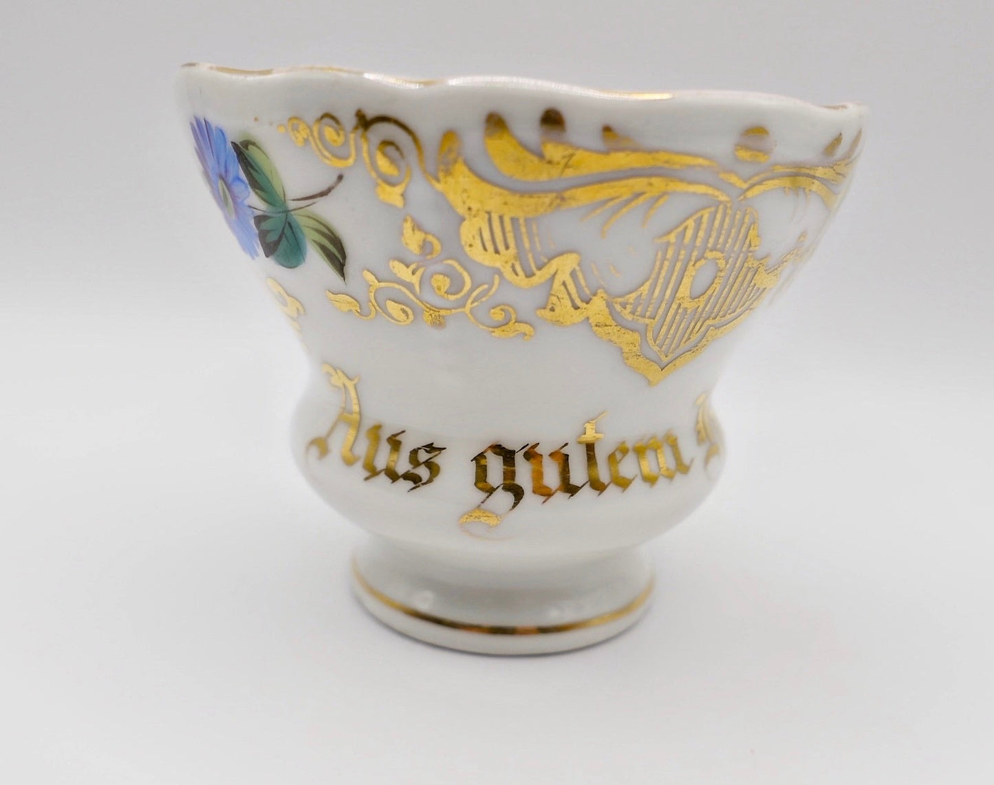 KPM Berlin Tasse Porzellan weiß Gold Blumen Aus gutem Herzen