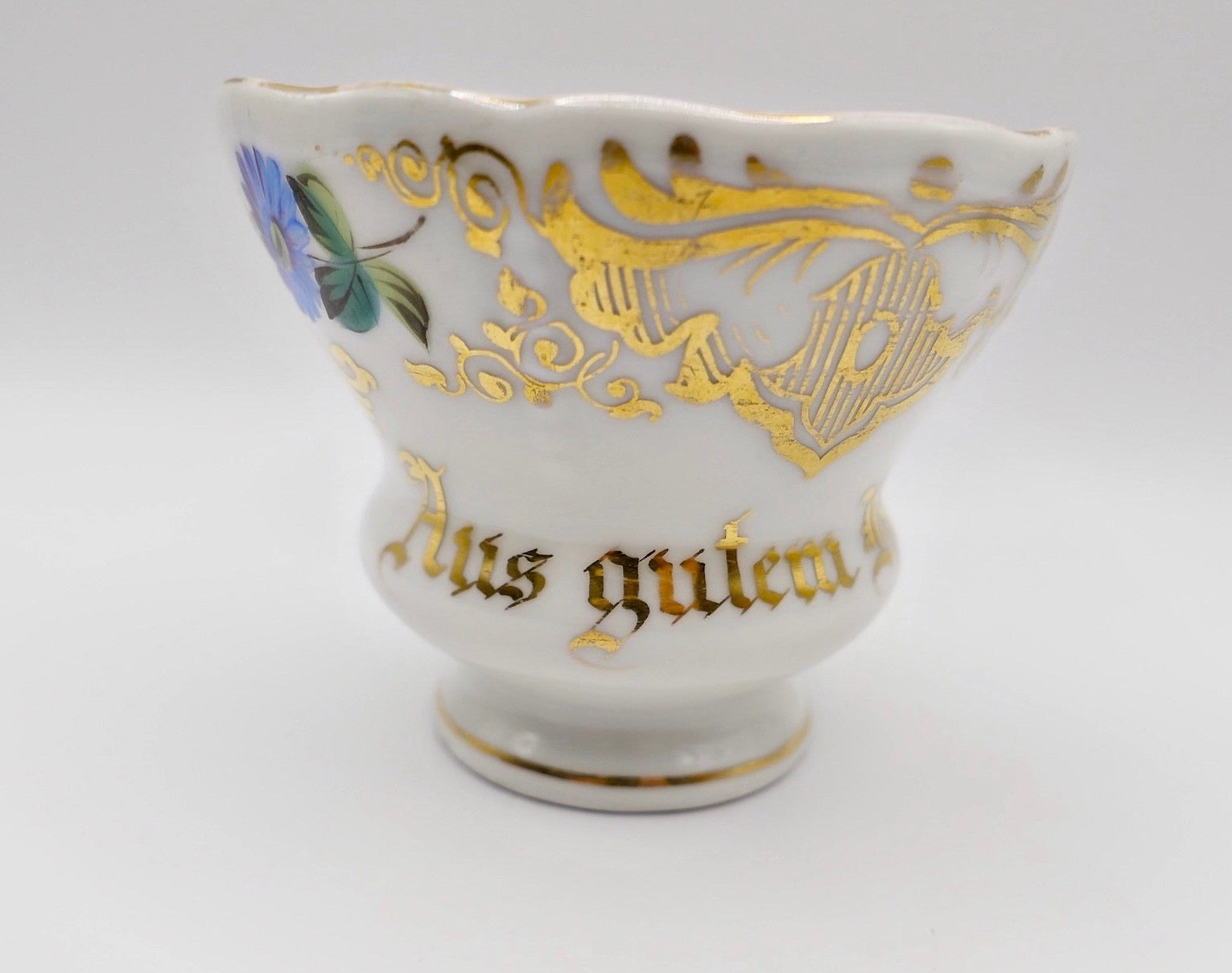 KPM Berlin Tasse Porzellan weiß Gold Blumen Aus gutem Herzen