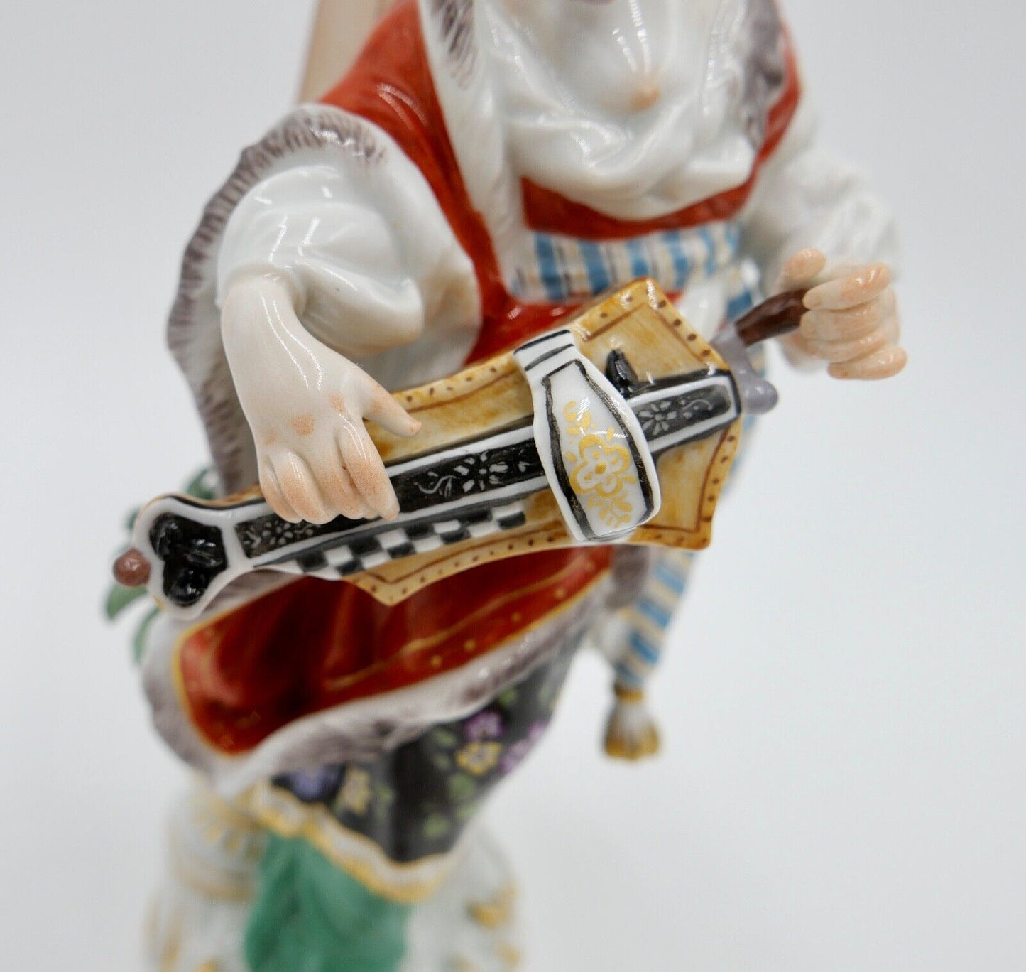 Meissen Figur 1. Wahl 17,5 cm Malabarin mit Drehleier  67036 1576