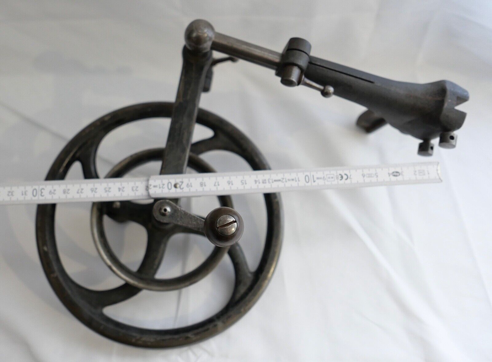 Altes Handrad für Uhrmacherdrehbank Schwungrad Drehstuhl Ø 21 cm - Antikhandel-Stuttgart