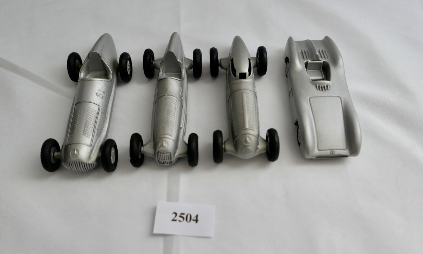 4x Märklin Mercedes Rennwagen W25  W25B  W154 W196 Stromlinie usw.