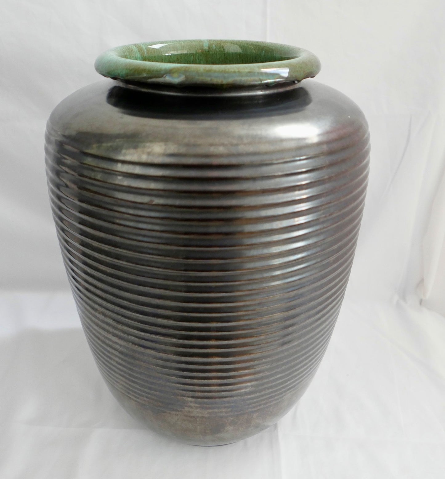 1950-60er Karlsruhe Majolika Keramik Martha Katzer Blumenvase 5510 in Grün 37 cm